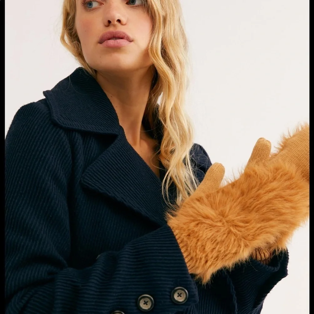 Free people warm wishes gloves NWT 🌟🌟